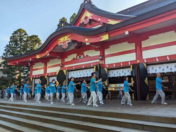 入門太極拳と24式太極拳の演武を奉納