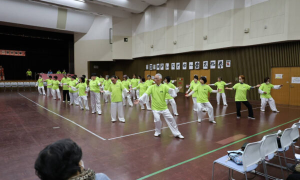 長居健康太極拳ラブ×２全員で、24式太極拳